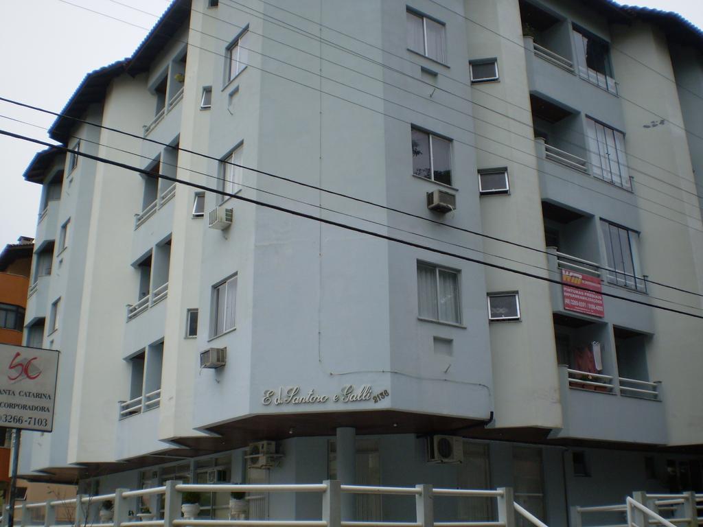 Santoro Gali 210 公寓 *